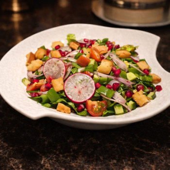ARABIC FATTOUSH SALAD | 240 kcal