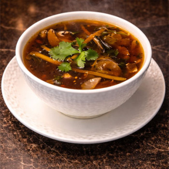 HOT & SOUR SOUP - WITH VEGGIES  | 140 kcal